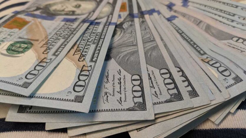 Konfiskation von Währungen: Wann können Ukrainern Euro und Dollar weggenommen werden