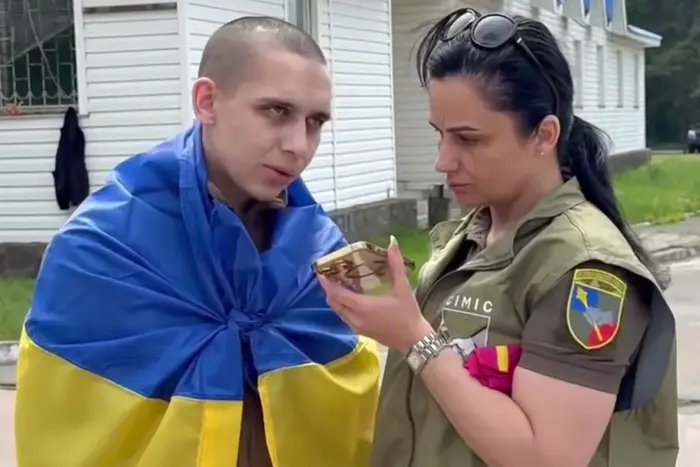 Вістка з полону. Звільнений боєць зателефонував рідним побратима (відео)