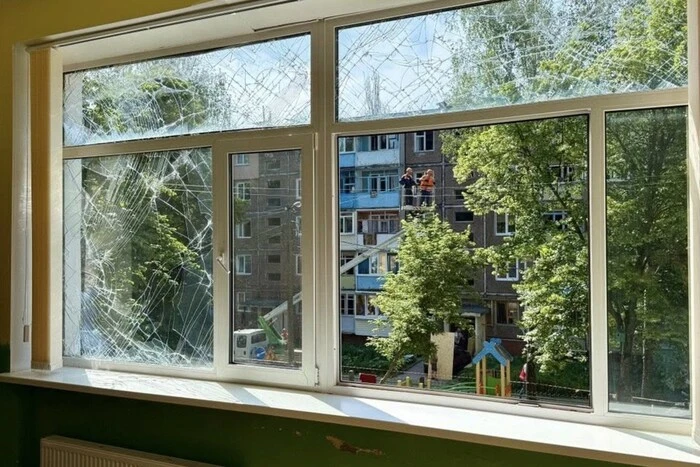 В Чернигове в результате атаки РФ пропало электричество, повреждены учебные заведения
