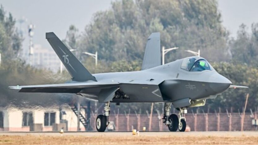 Єгипет розглядає придбання китайських стелс-винищувачів J-35