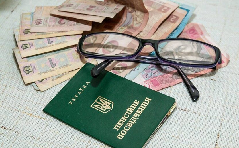 Пенсионерам дали 10 дней: о чем необходимо сообщить ПФУ, чтобы не потерять выплаты