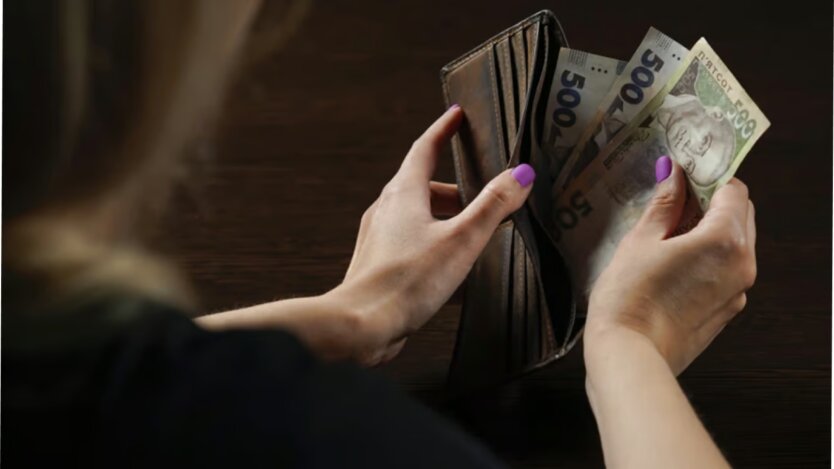 Czerwony Krzyż wypłaci Ukraińcom do 30 tysięcy: kto i jak może otrzymać pomoc