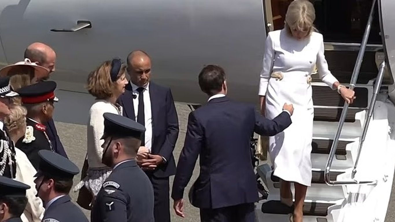 Nowe nieporozumienie między małżeństwem Macronów — chwila uchwycona w kadrze