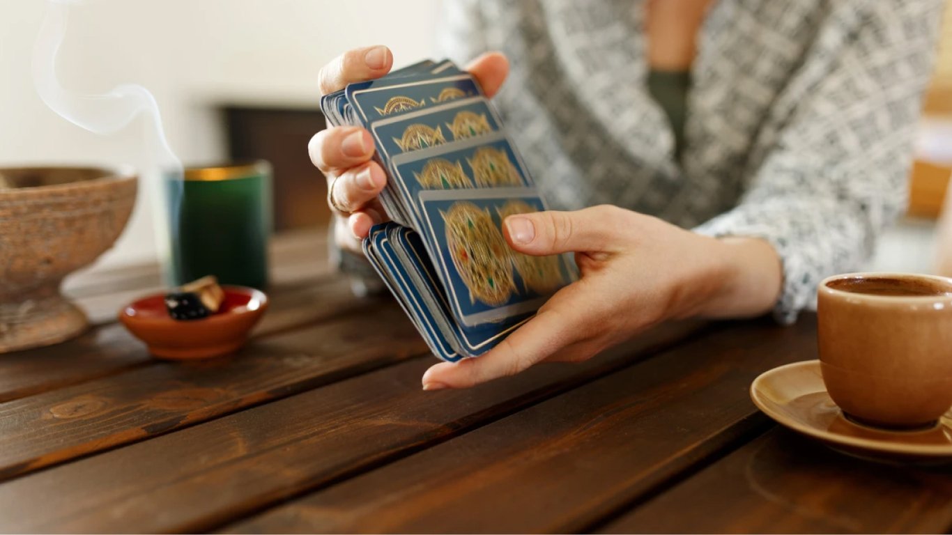 Trzy znaki zodiaku ryzykują utratą pieniędzy w lipcu według Tarota