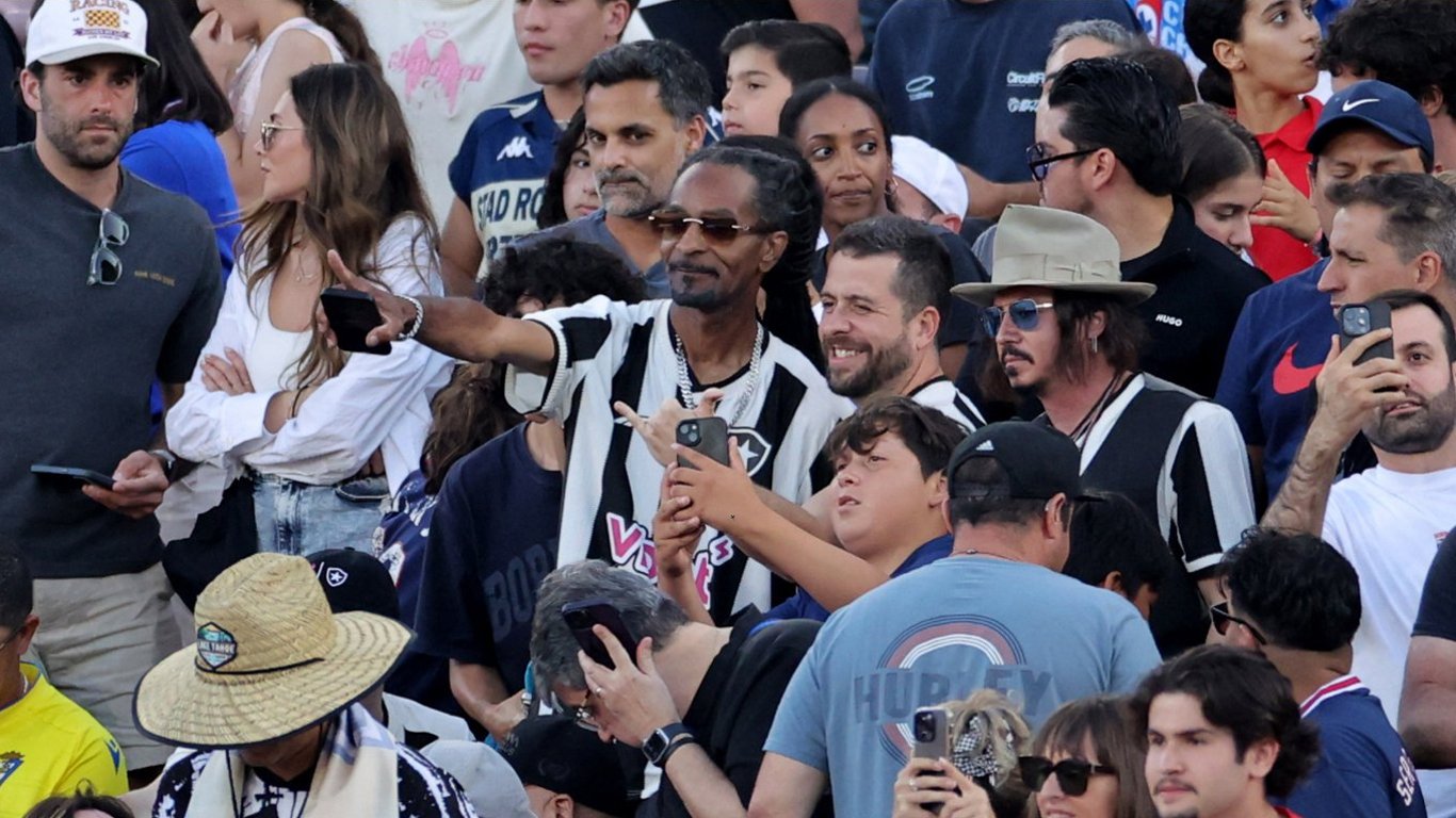 Snoop Dogg and Modric Become Owners of a Famous Club