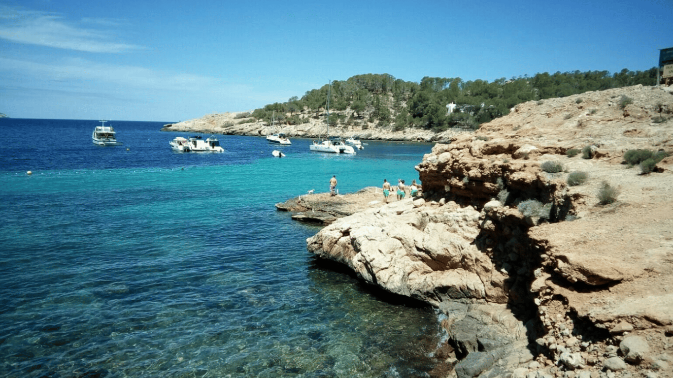 Der beste Strand in Spanien mit klarem und ruhigem Wasser