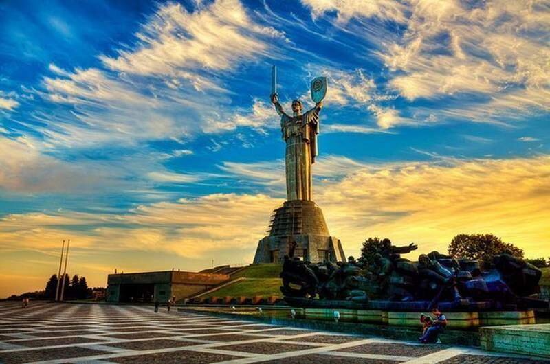 Туристическая отрасль Украины превысила довоенные уровни доходов